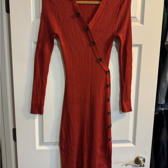 Elegant Rust Button-Down Dress - Picture 2 of 4